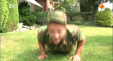 672305