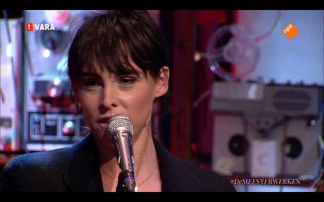 Wende Snijders zingt 'Ne me quitte pas' van Jacques Brel