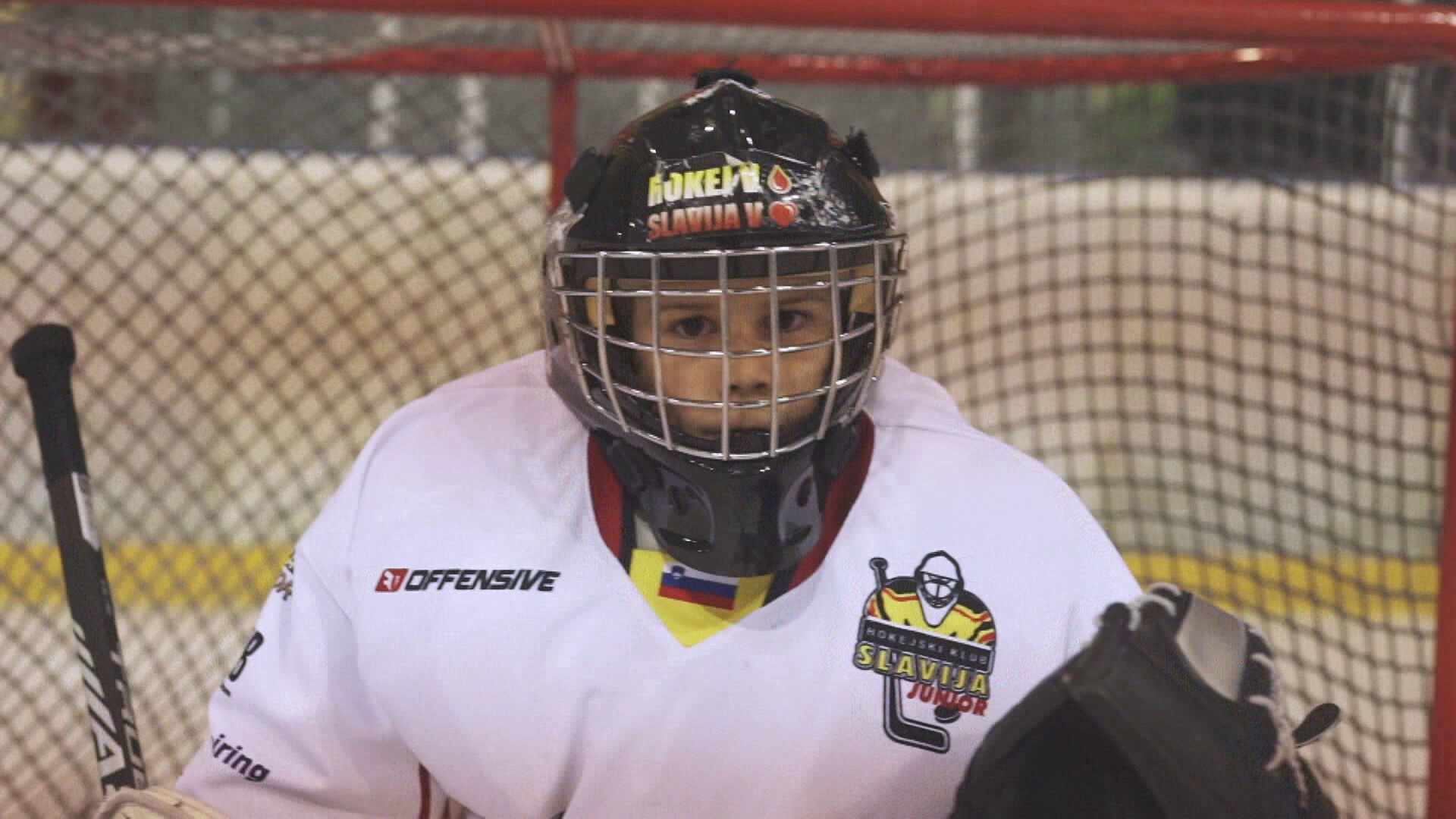 veer canvas Verkeerd Schooltv: Wat heb je nodig bij ijshockey? - Beschermers, een helm en snelle  schaatsen