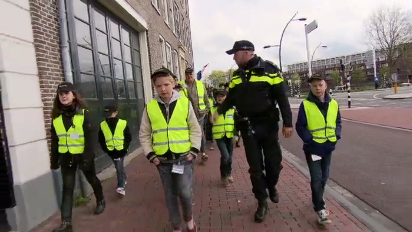 vergeven Chemie Deskundige Schooltv: Kinderen helpen de politie - Politiekids in Zwolle
