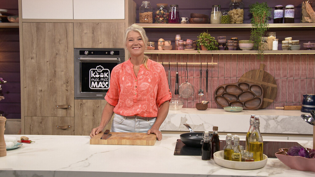 Spaanse rijstschotel met chorizo en boerenkool