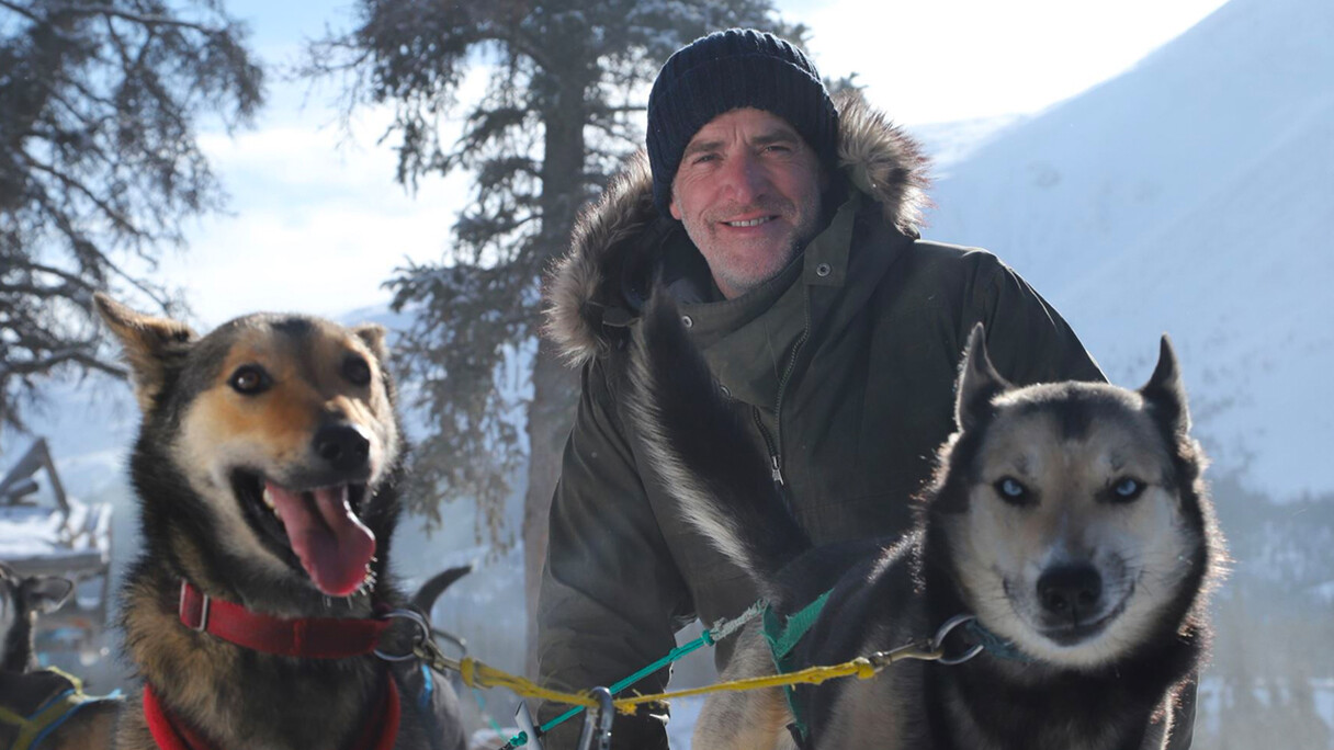 Snow dogs with Gordon Buchanan