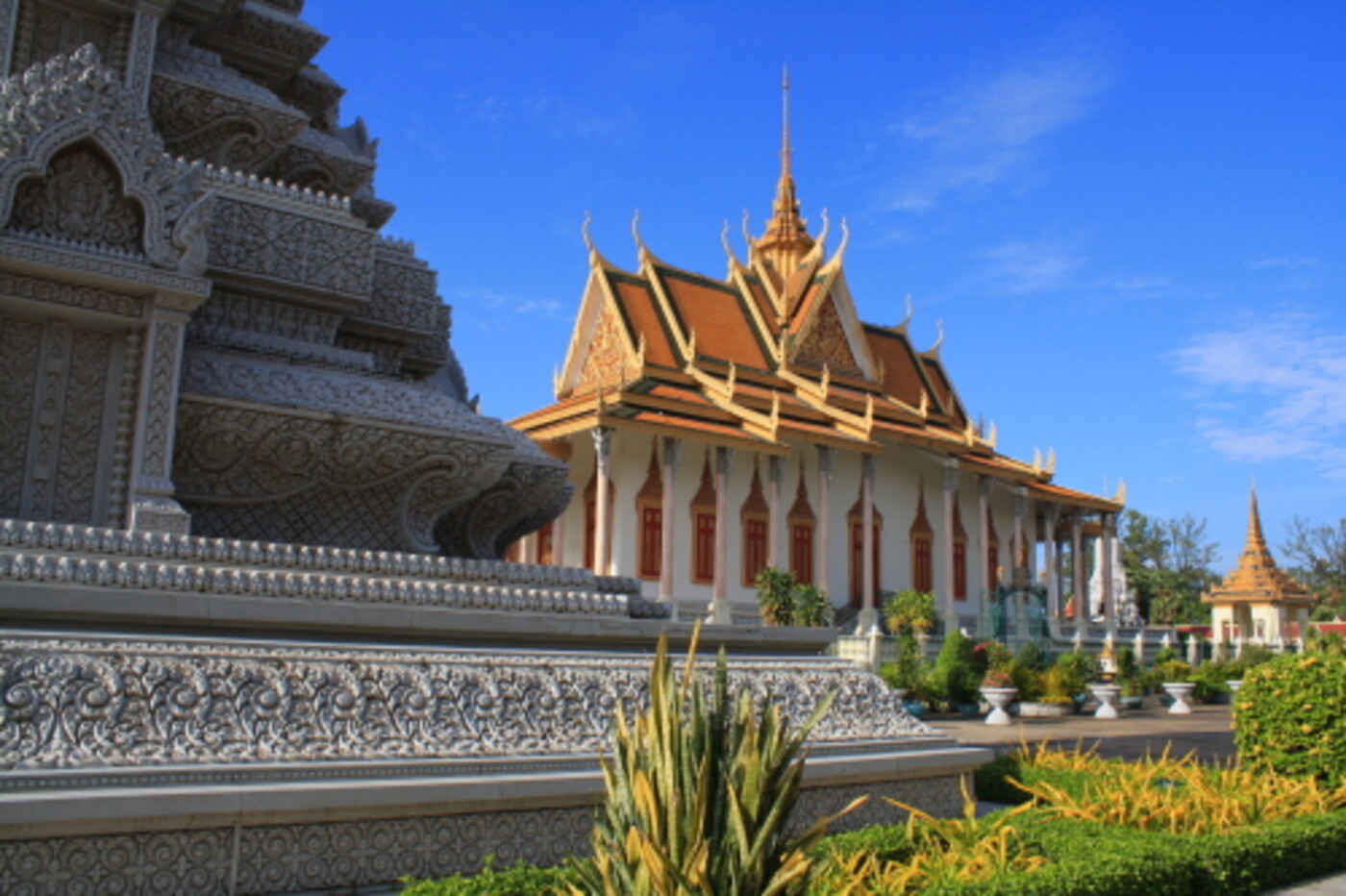 Sounds of Phnom Penh: Tempel