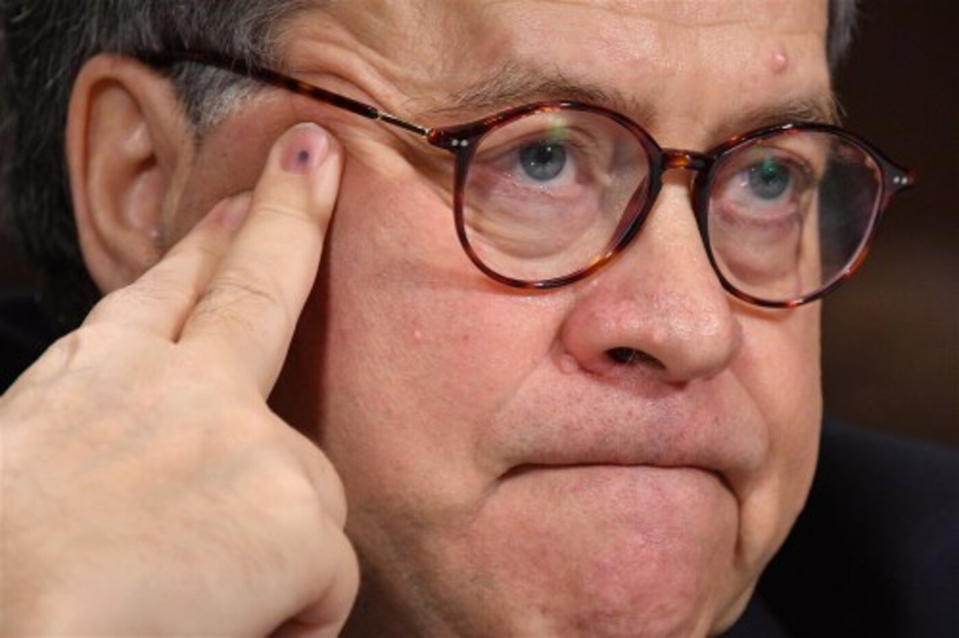 Komt Barr in de problemen door Bob?