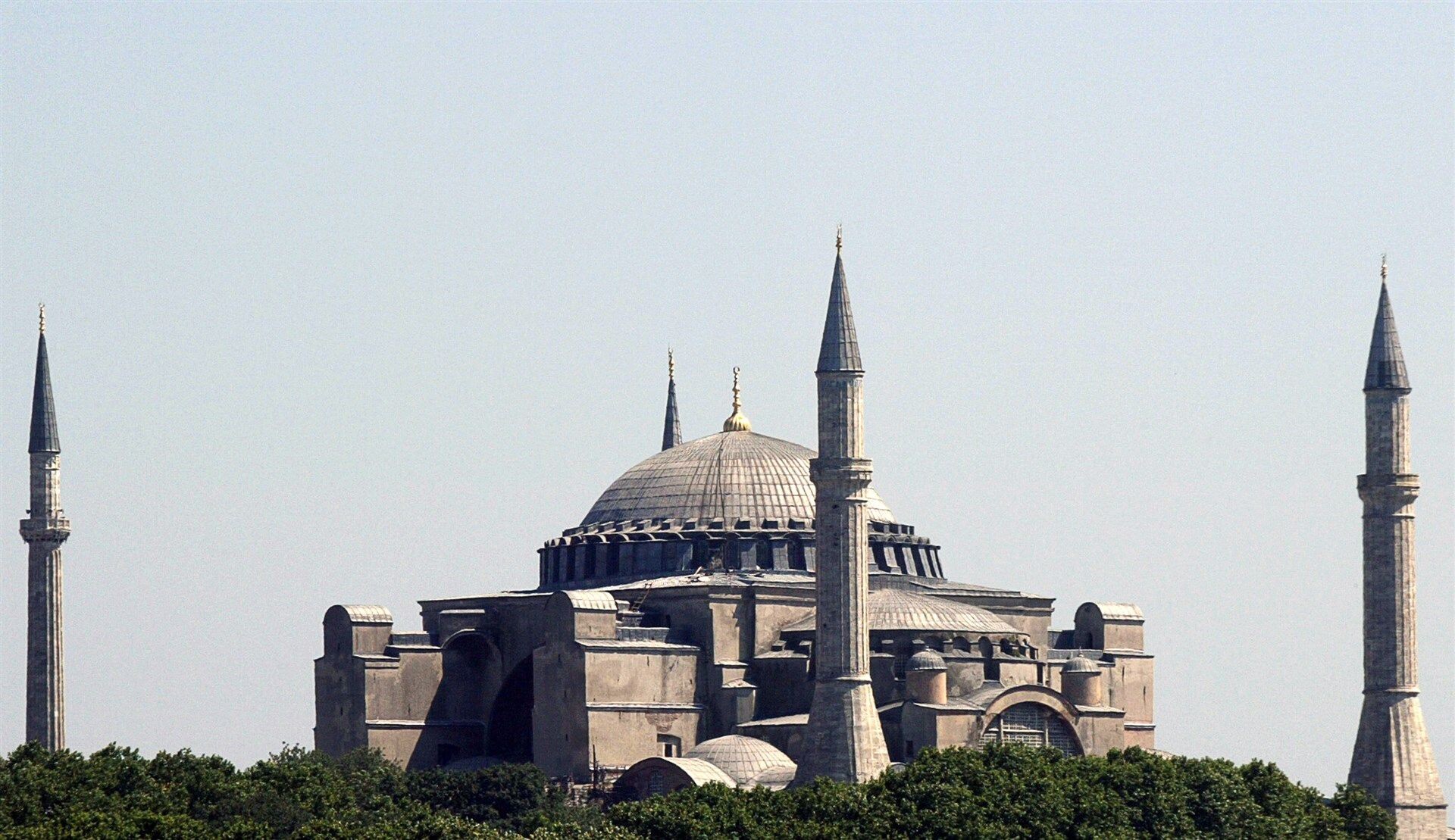#1054 - Stukjes deur van de Hagia Sophia opgegeten