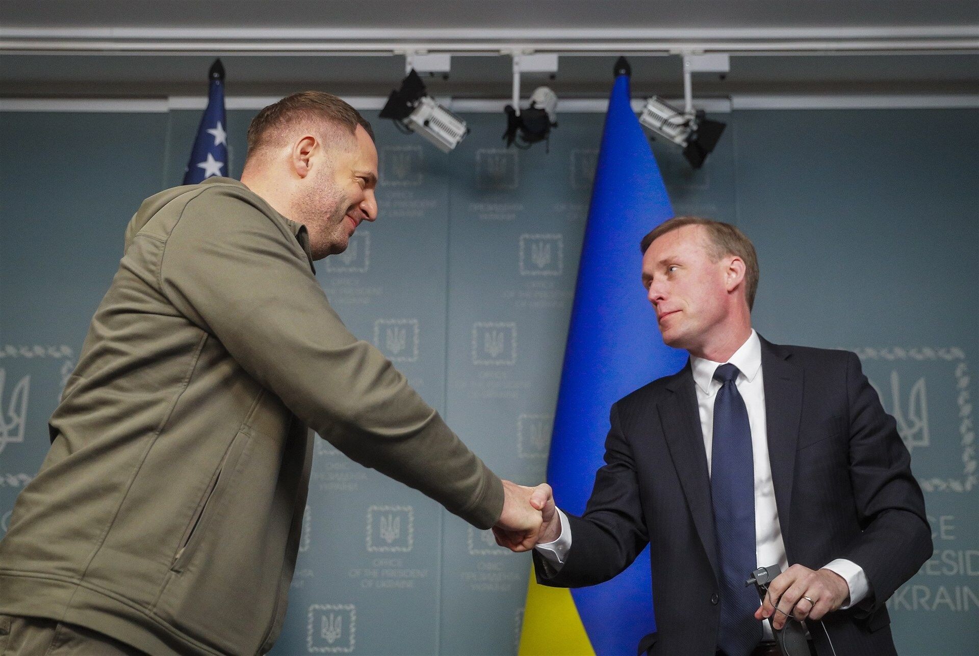 Diplomatieke duimschroeven Oekraïne worden langzaam aangedraaid