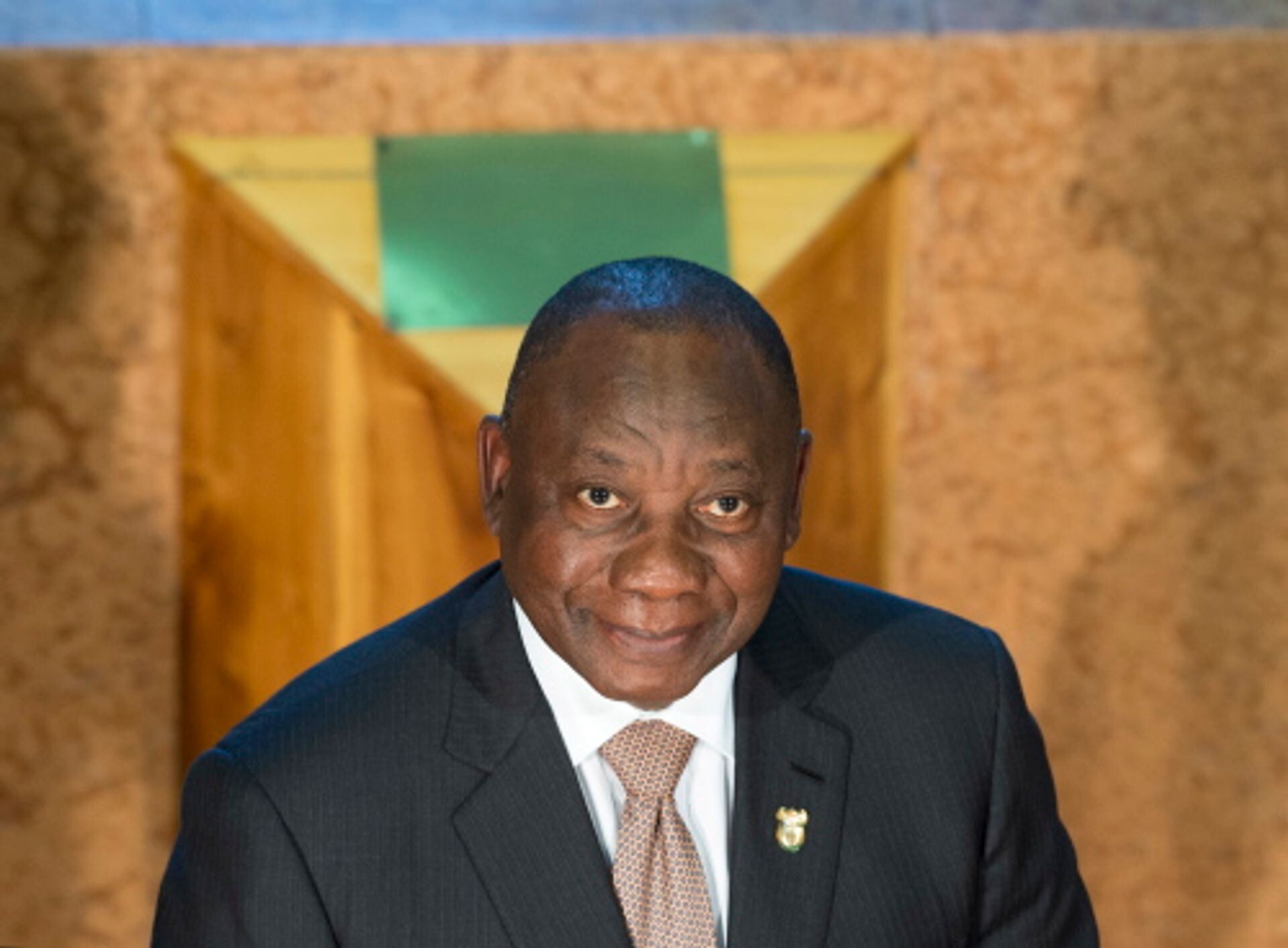 ANC poetst (corrupt) imago op