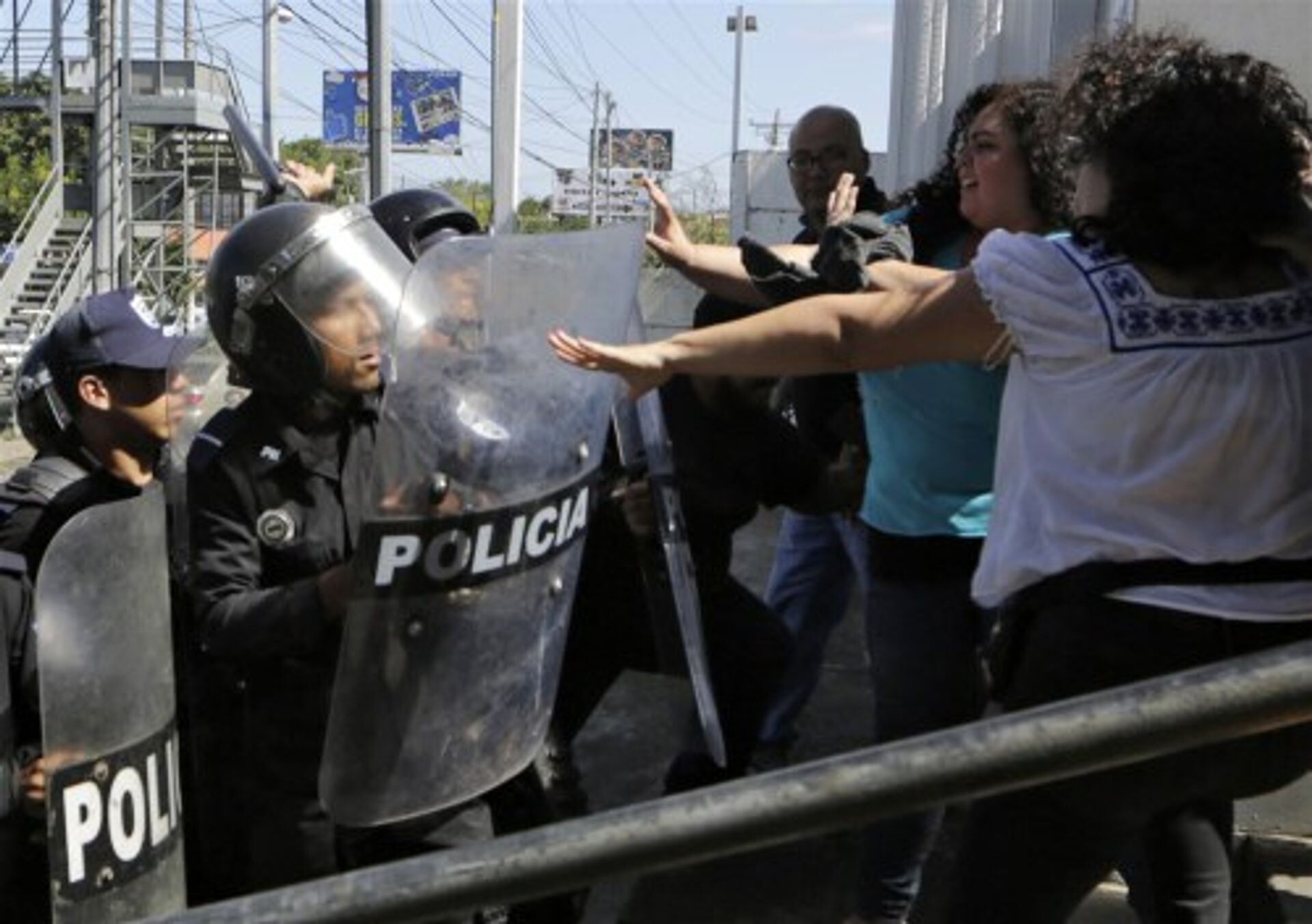Politie bezet redactie in Nicaragua