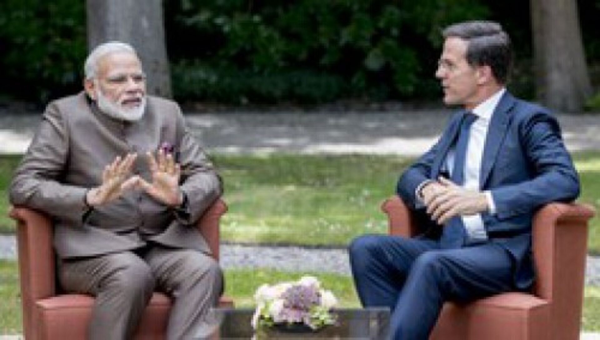 Moet Rutte premier Modi de les lezen?