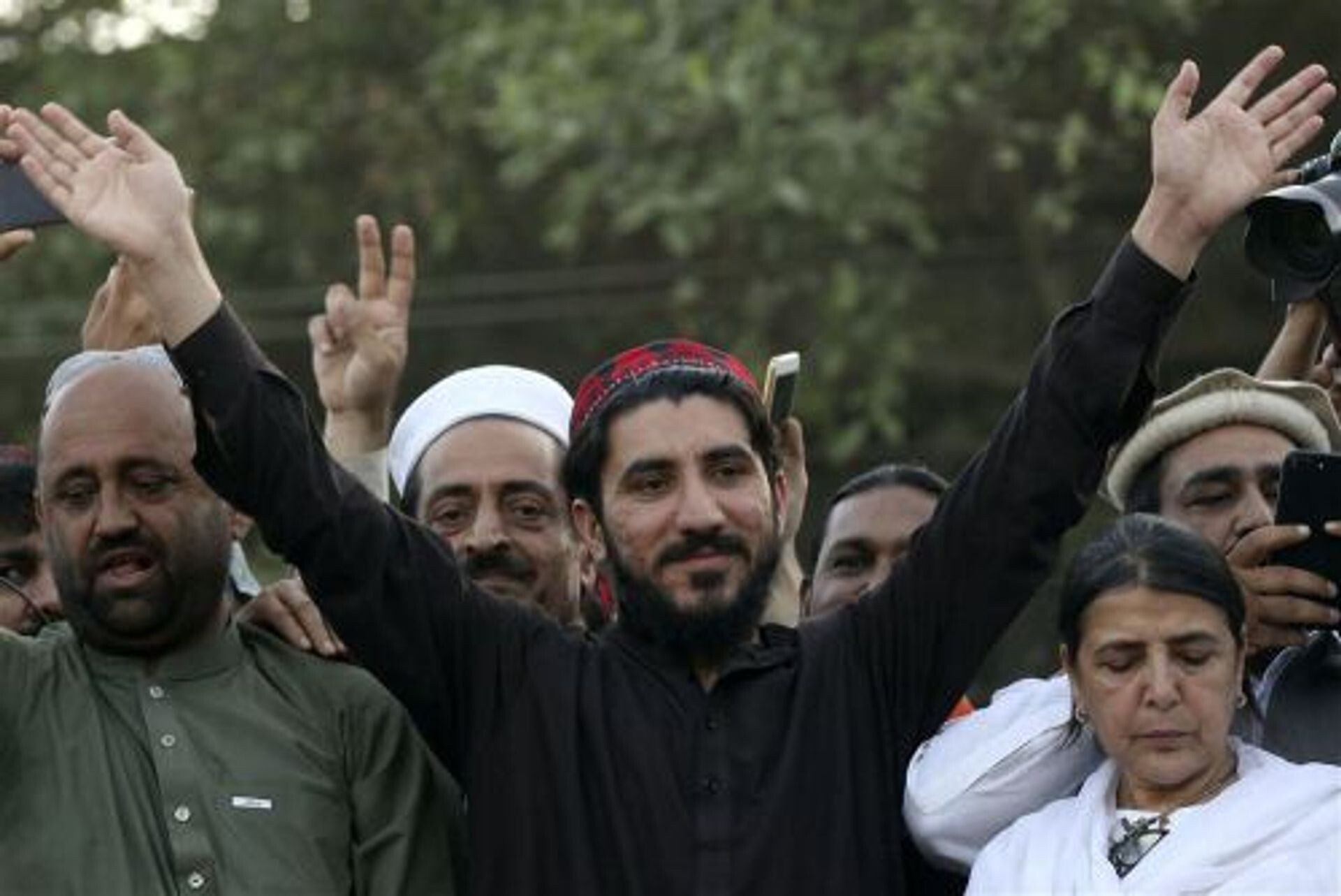 Deze Pakistanen nemen het op tegen het machtige leger