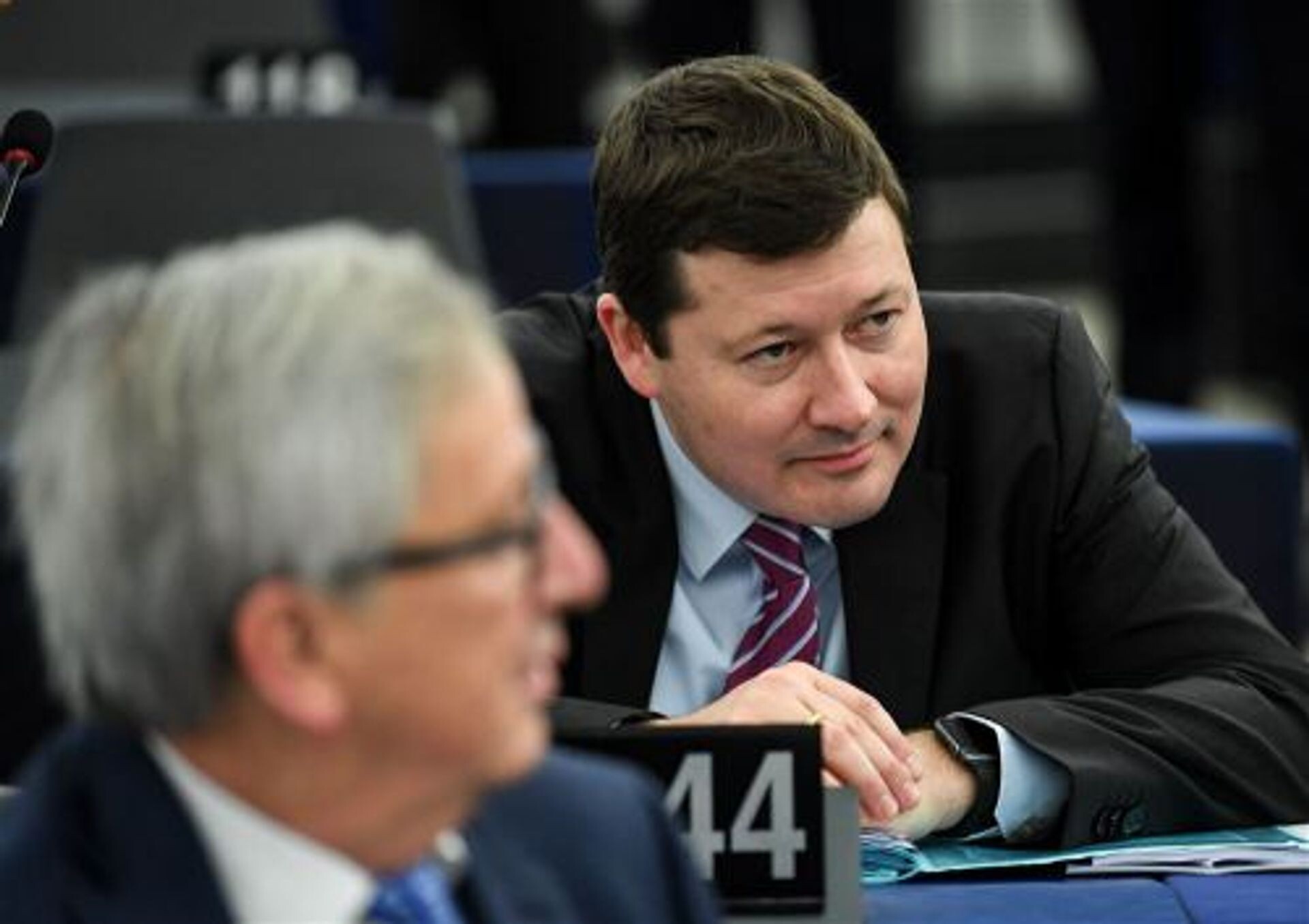 Juncker verder onder druk om zaak-Selmayr