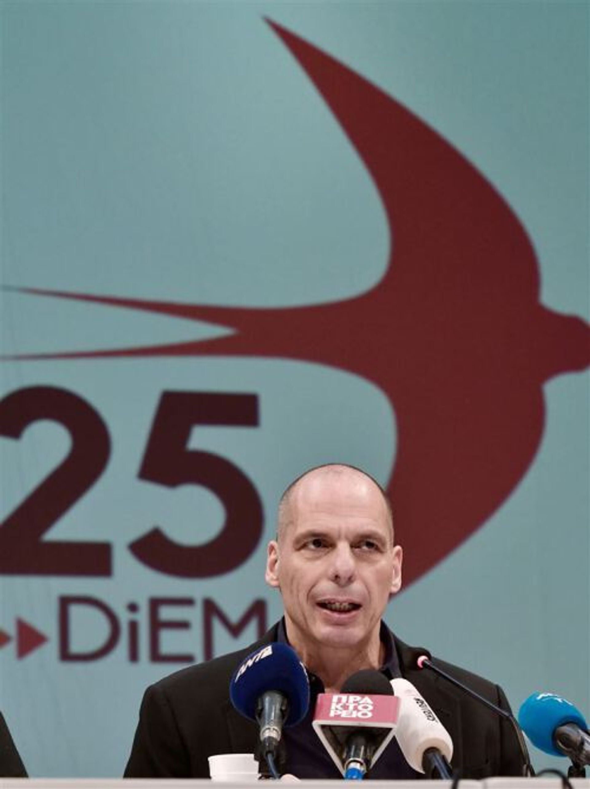 Varoufakis is terug met eigen partij