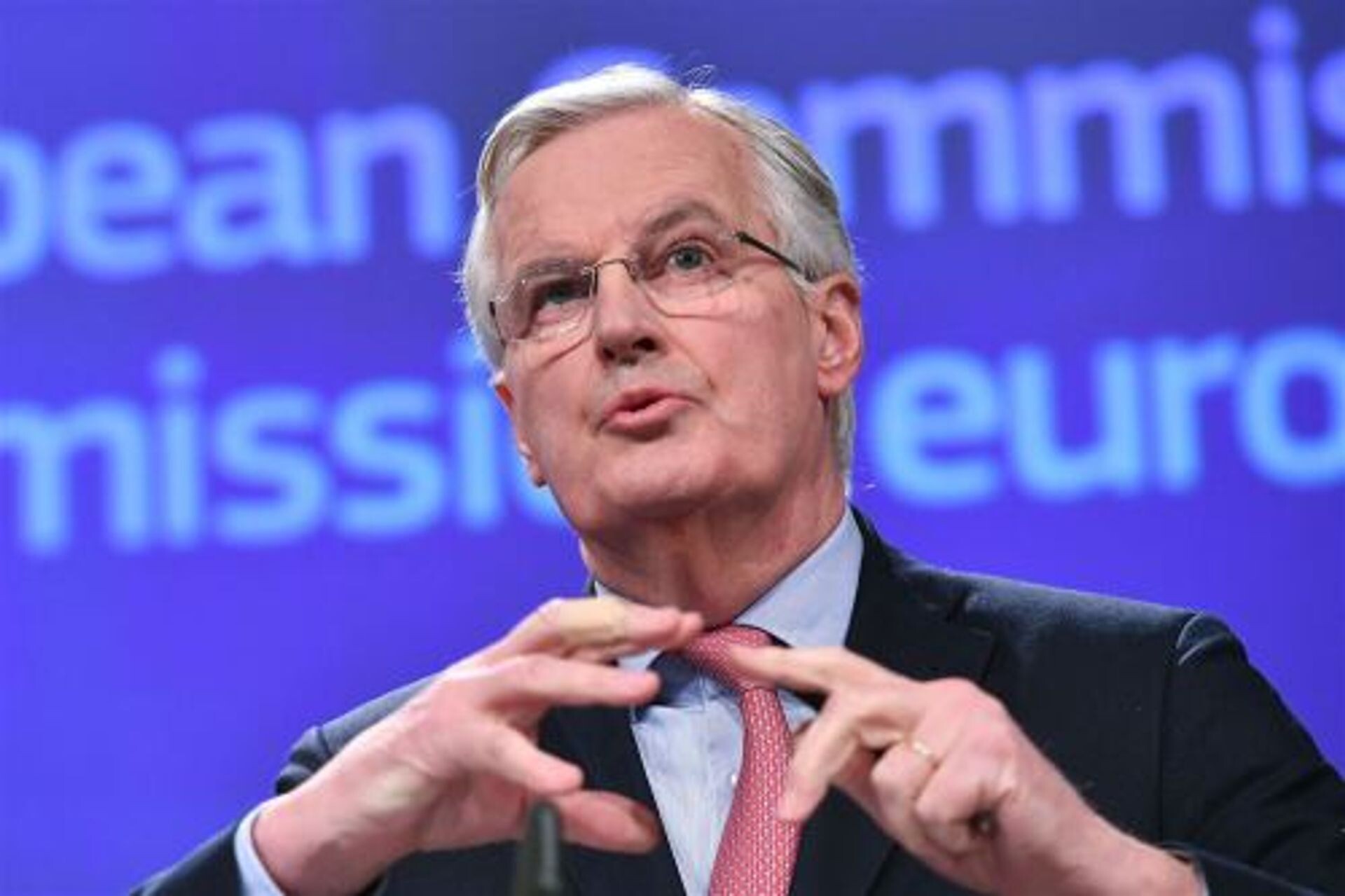 Barnier waarschuwt voor harde Brexit