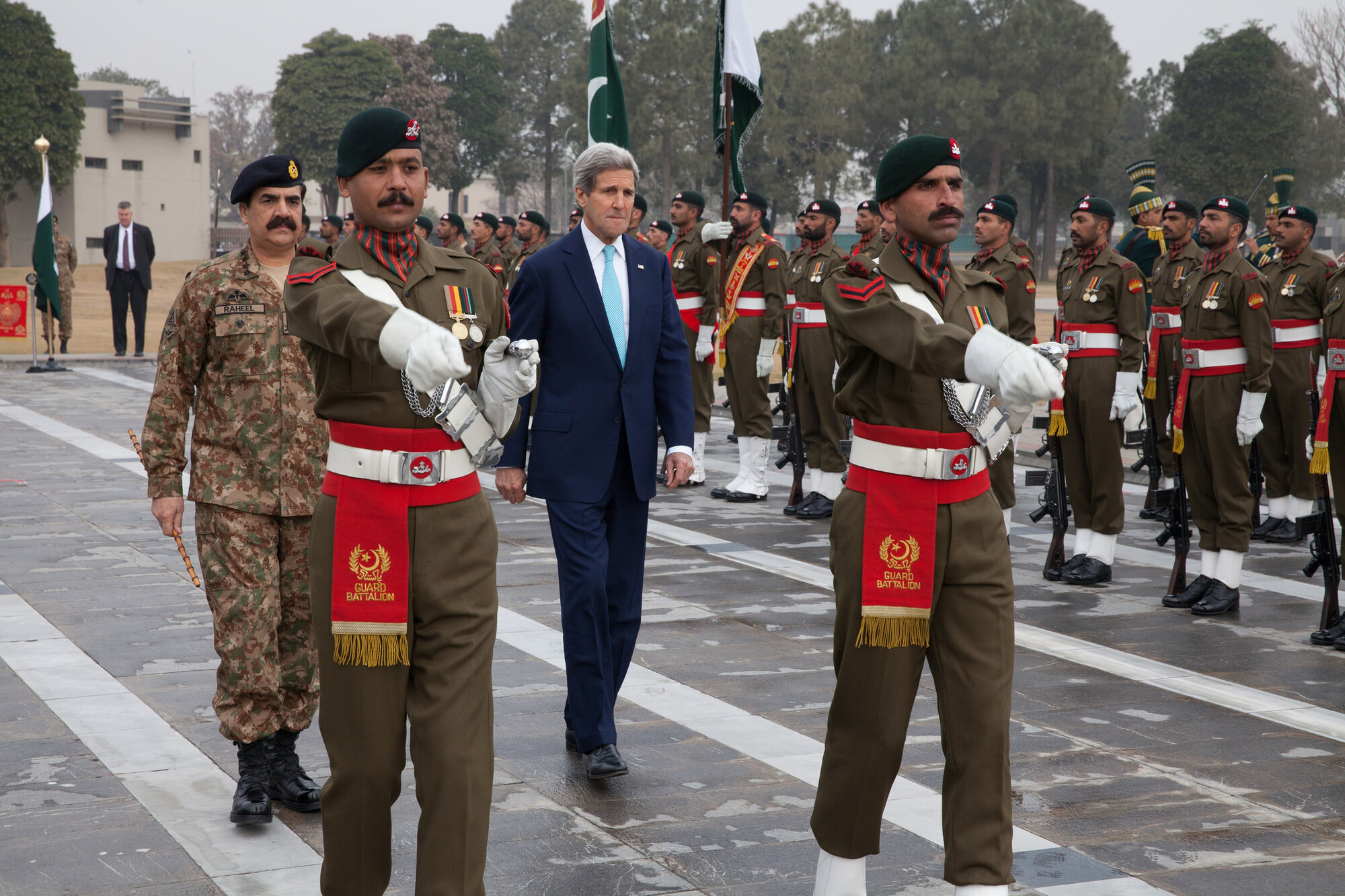 Nucleaire dreiging uit regie Pakistan India; Chinese expansie in Latijns-Amerika