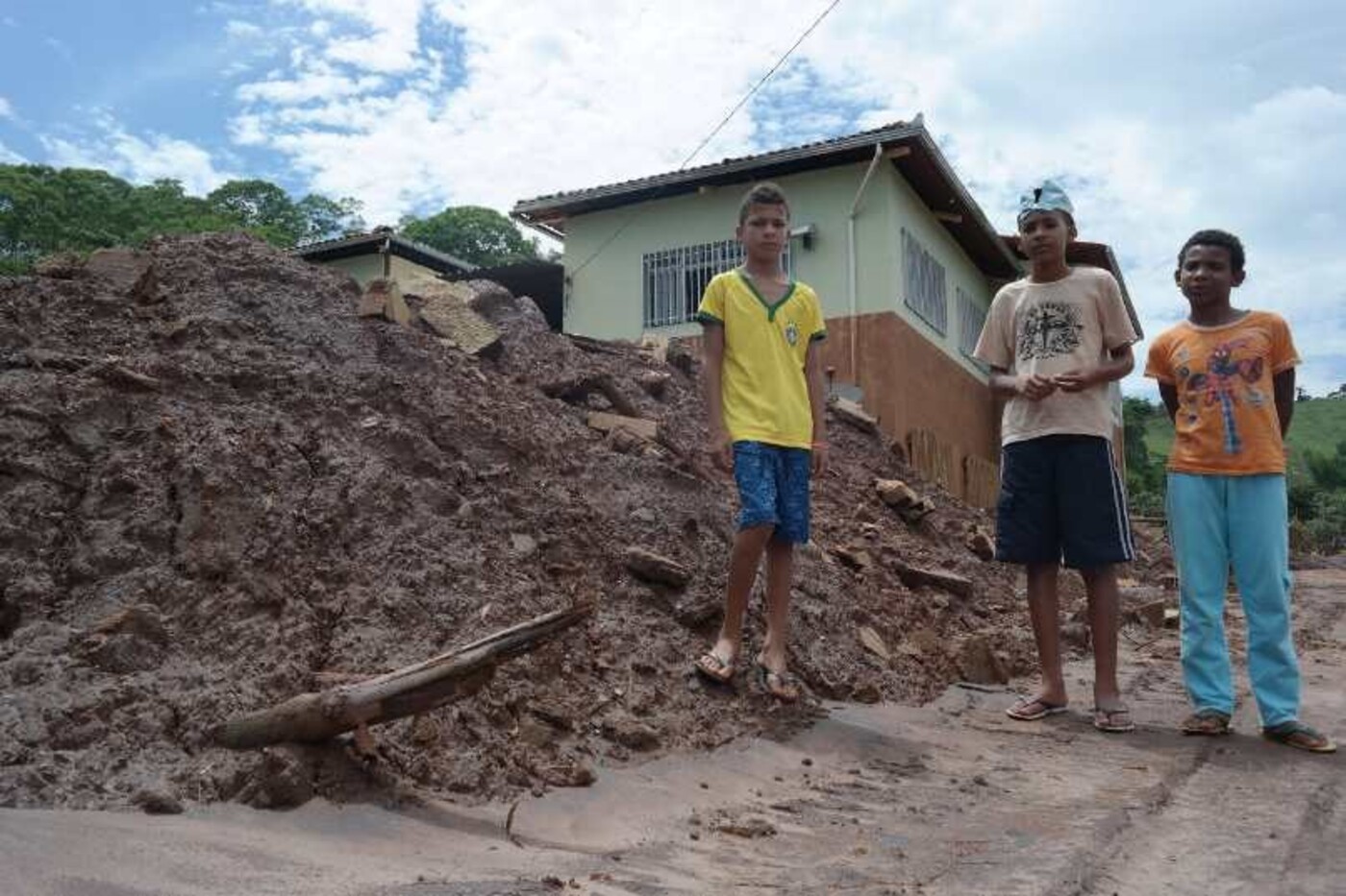 Gevolgen mijnramp Brazilië; Afrikaanse tabloid