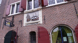 Het ontstaan en de inrichting van Nederland : Handel, havens en damsteden