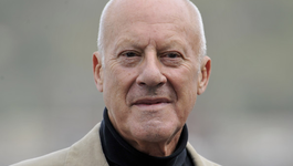 Close Up - Norman Foster - Architect