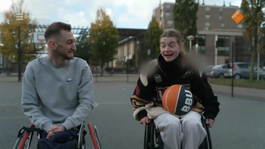 Emma basketbalt met Anil