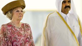 Blauw Bloed - Koningin Op Staatsbezoek In Qatar