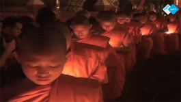 NPO Spirit 2014 Duizenden kaarsen voor boeddha