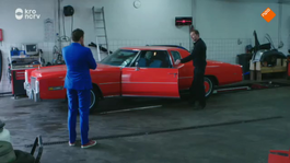 Jan koopt een Cadillac