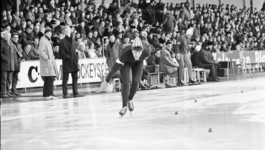 Andere tijden sport Stien, Carry en Ans: De gouden schaatsmeisjes