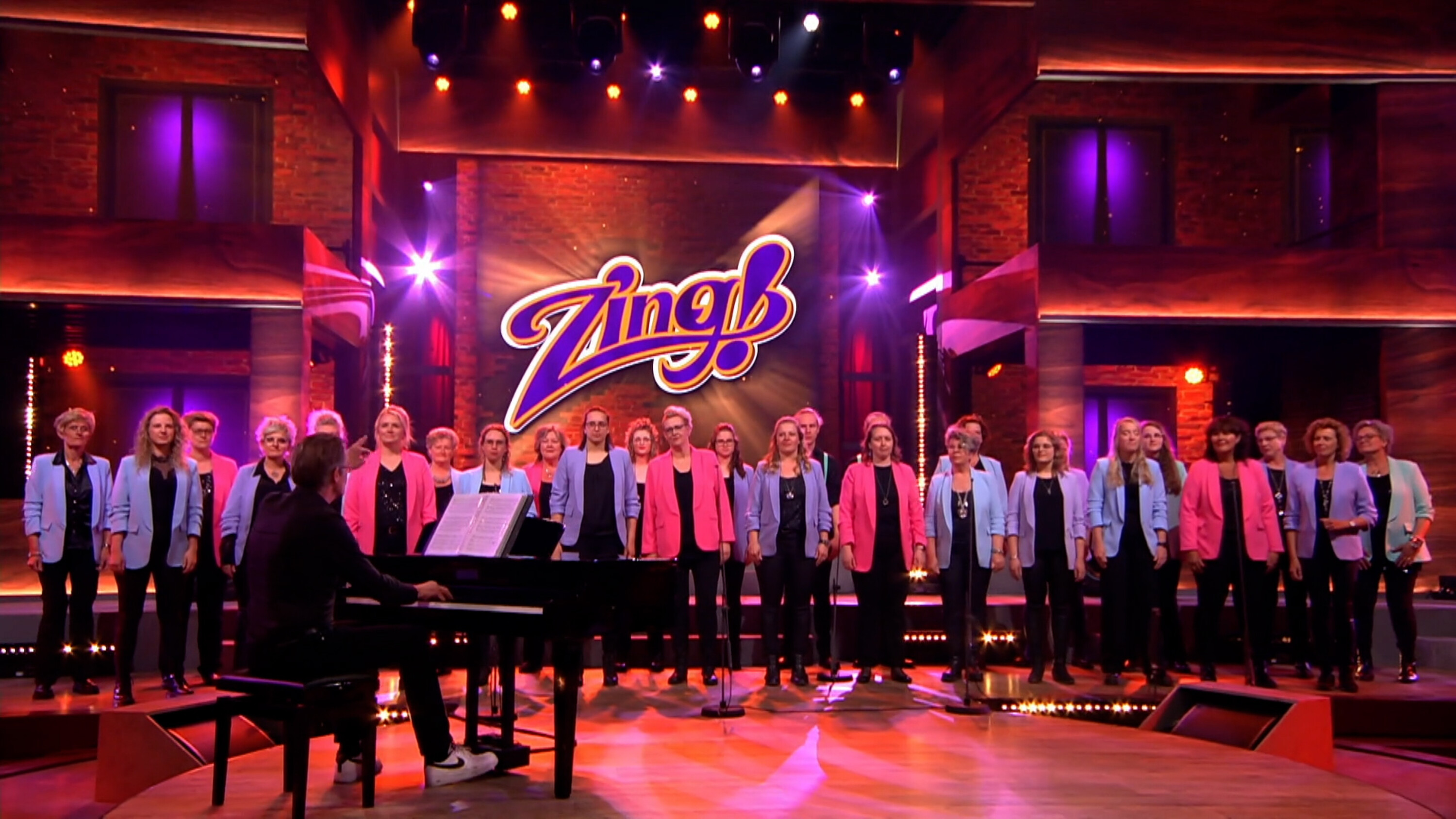 Zanggroep 'Song and Relation' laat 'Don't worry about me' horen bij de auditie