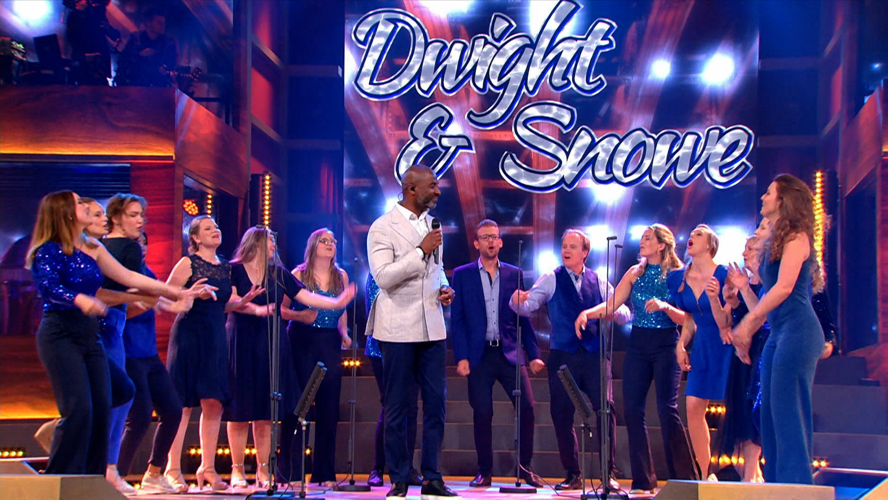 Bridge over troubled water: bekijk het optreden van Dwight Dissels en Snowe