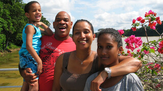 Ik Vertrek Follow up Familie Trustfull - autogarage Suriname