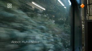 Verscholen tussen de bergen van de westkust van Japan ligt het kleine zenklooster Antaiji. Hier ondergaat de Zwitserse novice Sabine gedurende drie seizoenen het kloosterleven.