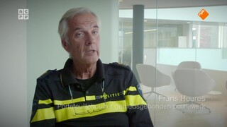 In een sociaal experiment is kunstenaars gevraagd met de wijkagent mee de wijk in te stappen om hardnekkige problemen beter aan te pakken. Kunnen zij de politie van dienst zijn?
