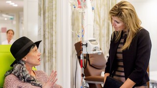 Blauw Bloed - Koningin Máxima Bezoekt Borstkankerziekenhuis