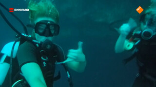 Geraldine duikt in The Great Blue Hole