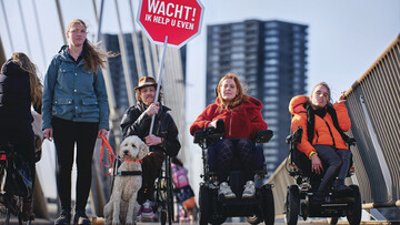 Mari staat op | Trailer