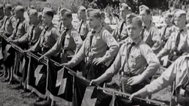 Vechten voor de vijand in oorlog: Vluchten naar Duitsland