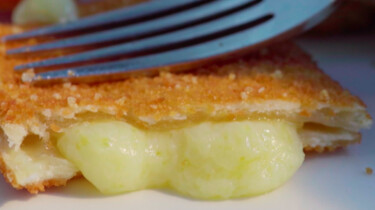Welke kaas zit er in je kaassouflé?: Een klein beetje echte kaas en veel imitatiekaas