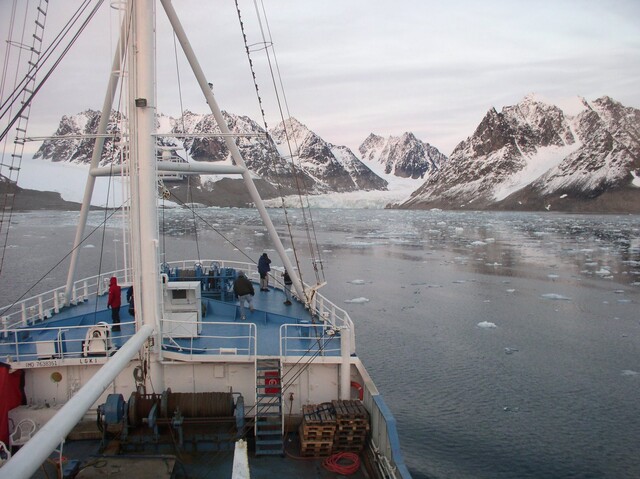 Spitsbergen vanaf schip 1 Spitsbergen vanaf schip 1