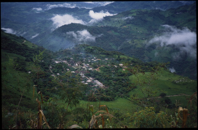Het afgelegen Mexicaanse bergdorp Nanacatlán . Het afgelegen Mexicaanse bergdorp Nanacatlán .