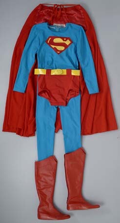Het pak dat de verlamde acteur Christopher Reeve droeg in de film "Superman, The Movie". Het pak dat de verlamde acteur Christopher Reeve droeg in de film "Superman, The Movie".