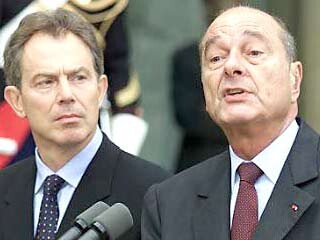 Tony Blair (l) en Jacques Chirac (r)
