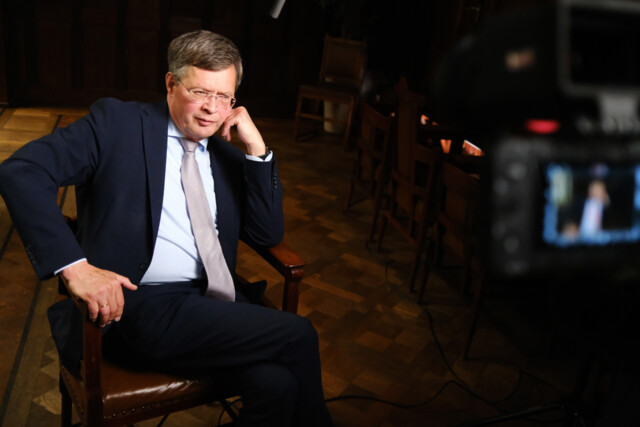 Andere Tijden premiersportret - de storm van Balkenende