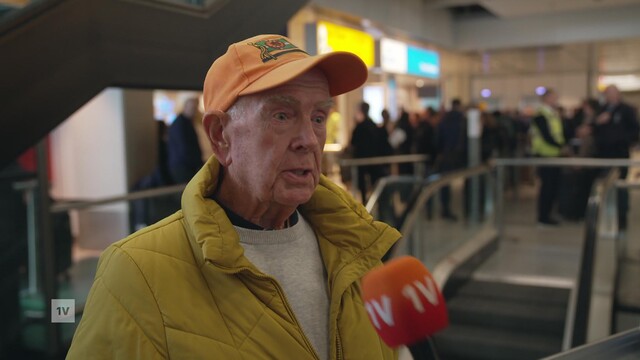 Override of the title De belangrijkste lessen na een horrorweek op Schiphol: "meer ruimte om vliegtuigen ijs-vrij te maken"