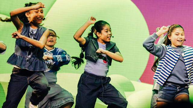Op de boerderij bij De Grote Show - Kinderen voor Kinderen
