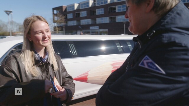 Limousine en rode loper moeten jongeren verleiden om t�ch te stemmen bij gemeenteraadsverkiezingen