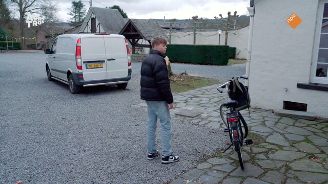 Override of the title De Eindmusical