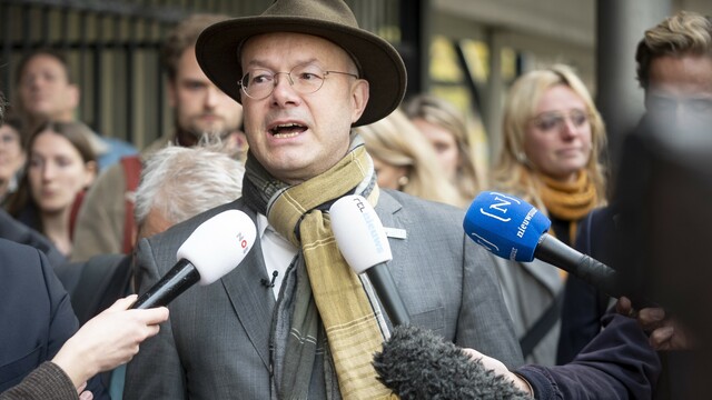 Override of the title Wat vertel je een nieuwe werkgever? Milieu-activist Donald Pols na 1 dag ontslagen bij Tata Steel vanwege extreemrechts verleden