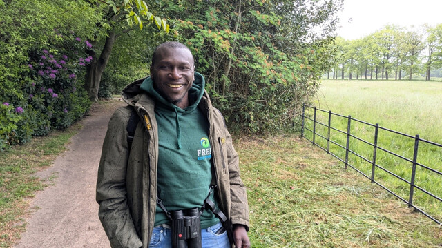 Override of the title Vogels kijken met Surinaamse top-vogelgids Fred Pansa