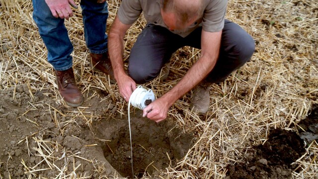 Water vasthouden in bodem kan helpen tegen droogte, maar hoe doe je dat? 'Moeten een balans vinden'