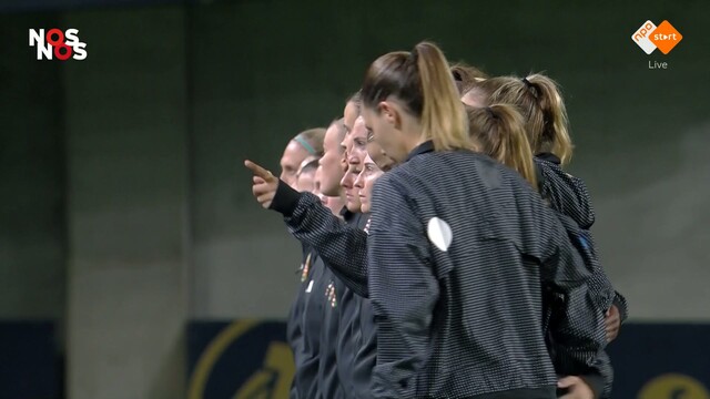 Override of the title NOS WK-kwalificatie Voetbal Hongarije - Nederland 1e helft (7/8@NOS WK-kwalificatie Voetbal 1e helft)