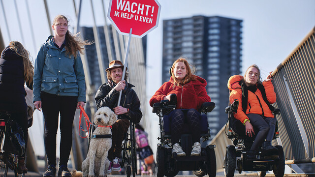 Mari staat op | Trailer